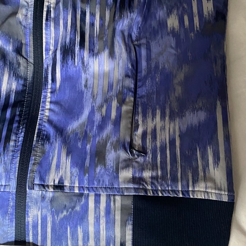 Athleta light weight jacket - image 6